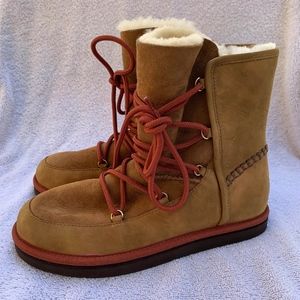 NWOT Women's red laced Treadlite by Ugg, UGGS